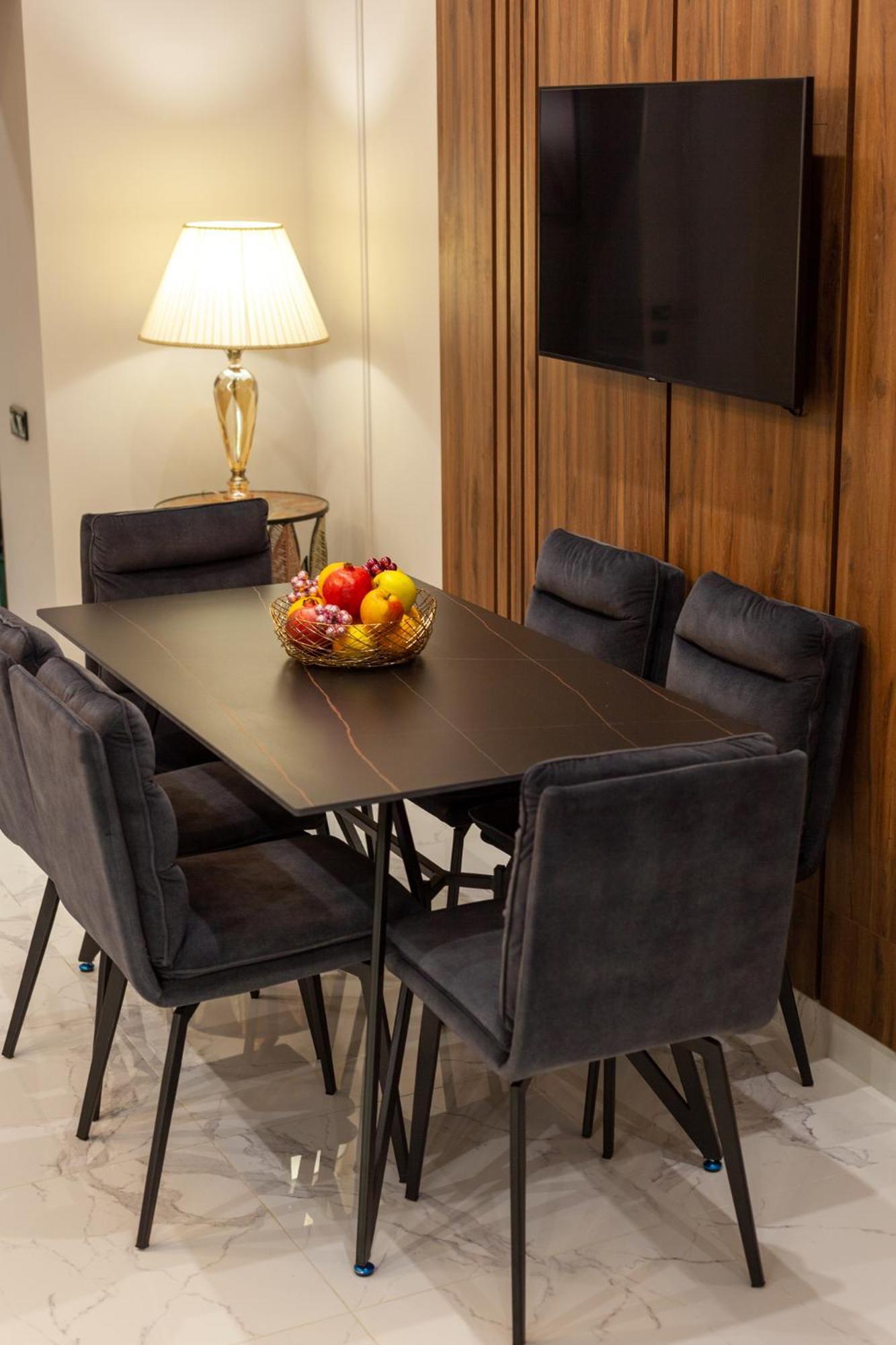 Appartamento Leogrand Vip On Svobody Avenue 43 Leopoli Esterno foto
